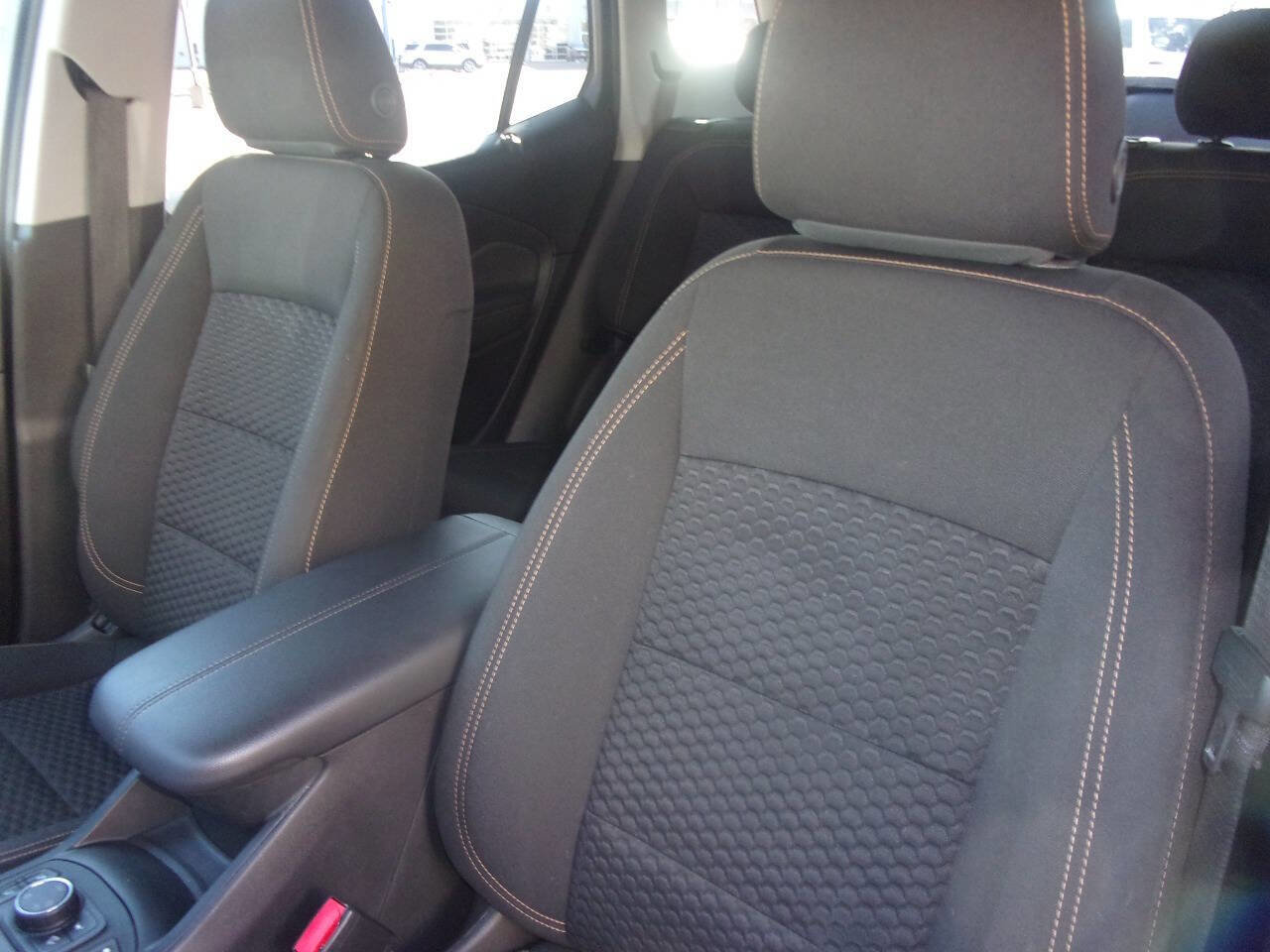 Used 2021 GMC Terrain SLE w/ Driver Convenience Package AWD/4WD image 13