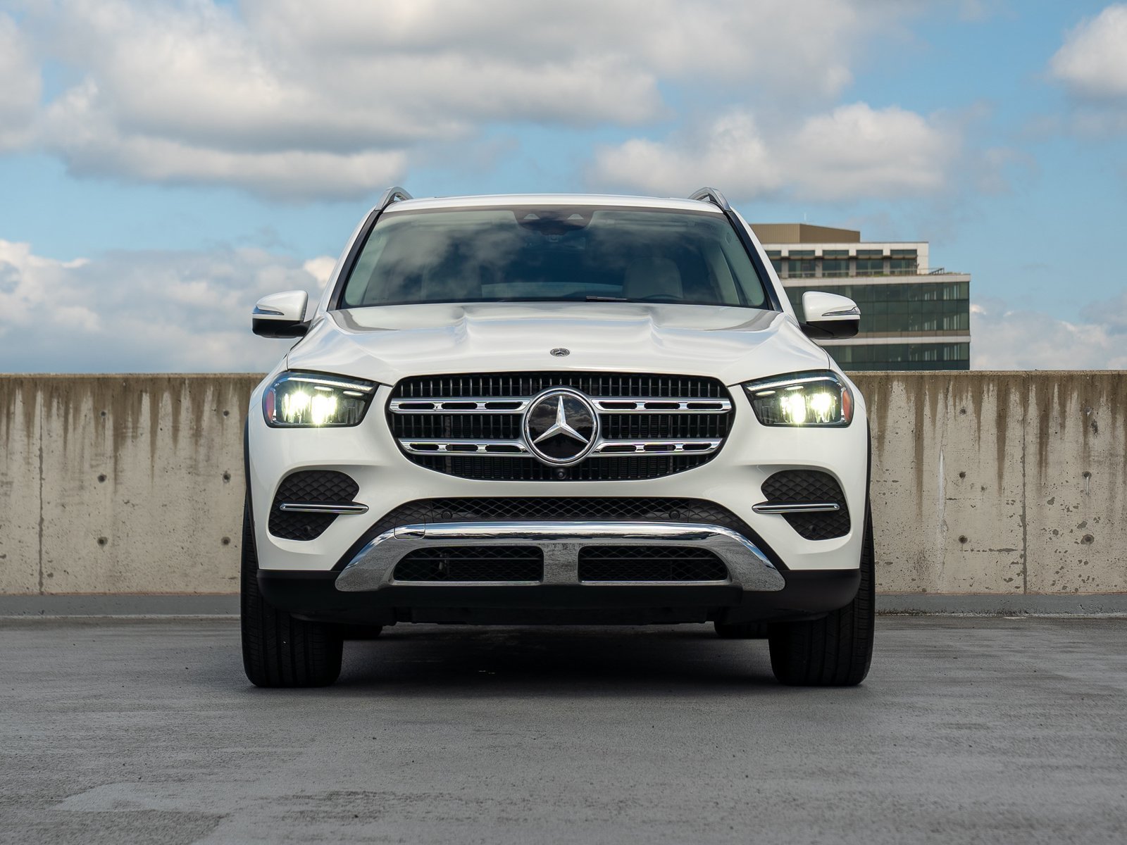 Certified 2025 Mercedes-Benz GLE 450e 4MATIC w/ Driver Assistance Package video 2