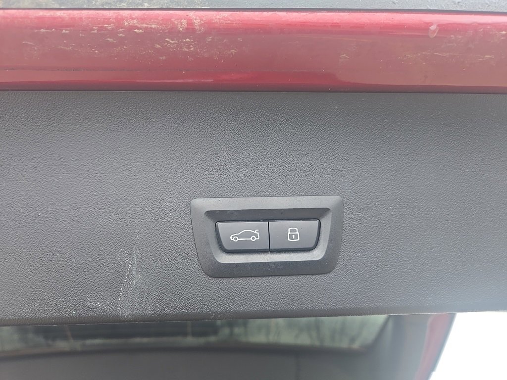 Used 2025 BMW X3 M50 w/ Premium Package image 16