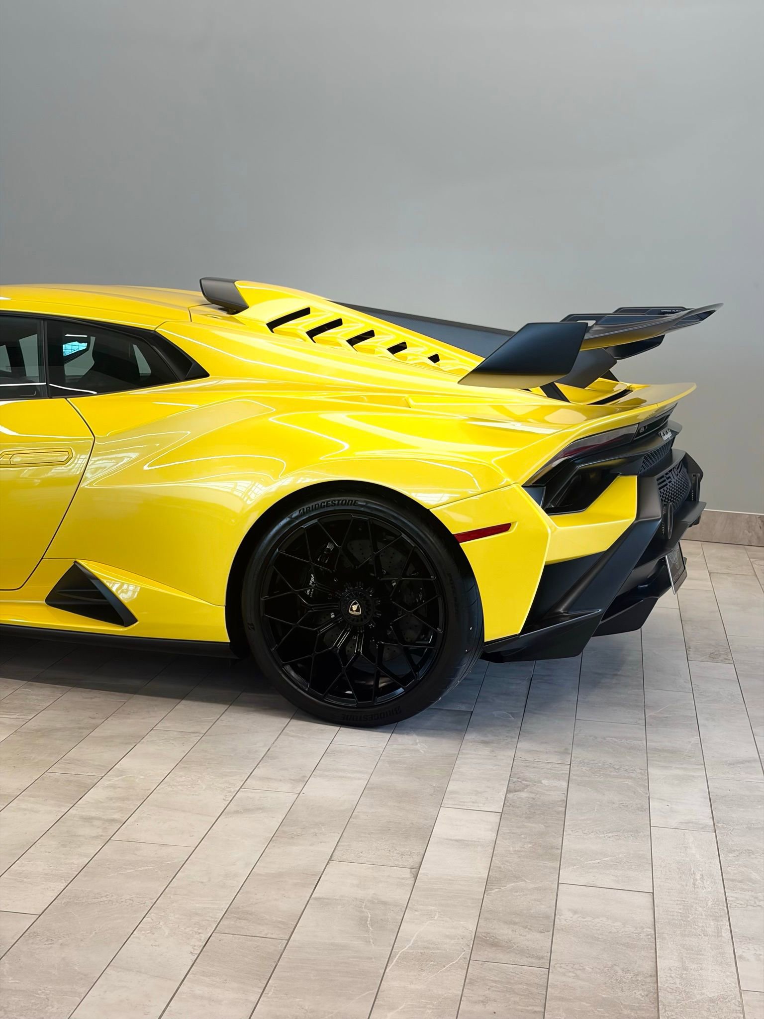 Used 2022 Lamborghini Huracan STO image 15