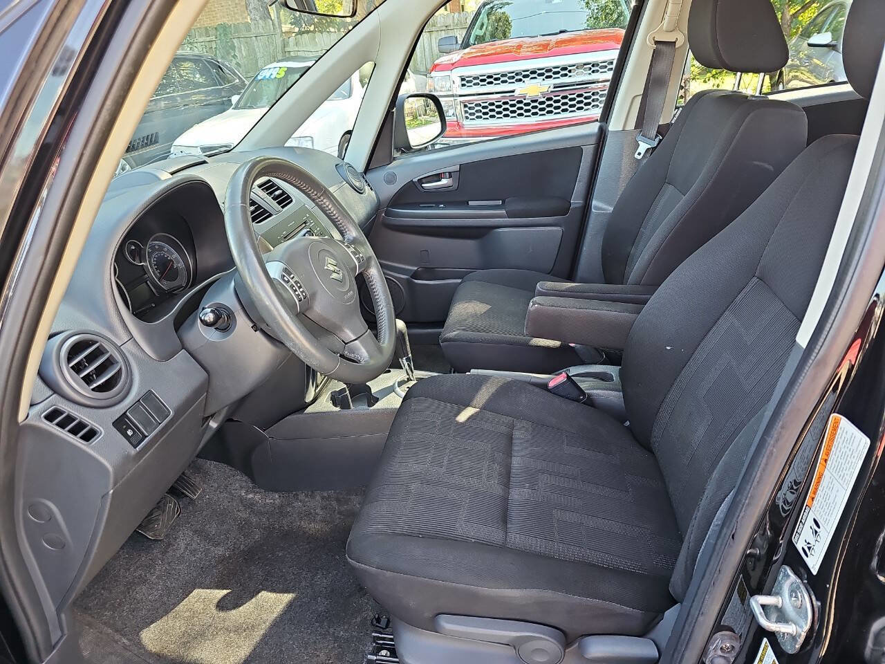 Used 2011 Suzuki SX4 Premium image 9