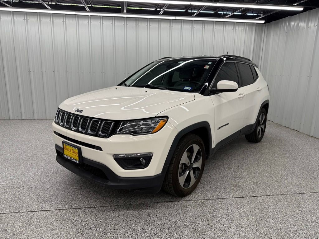 Used 2018 Jeep Compass Latitude w/ Popular Equipment Group FWD image 3