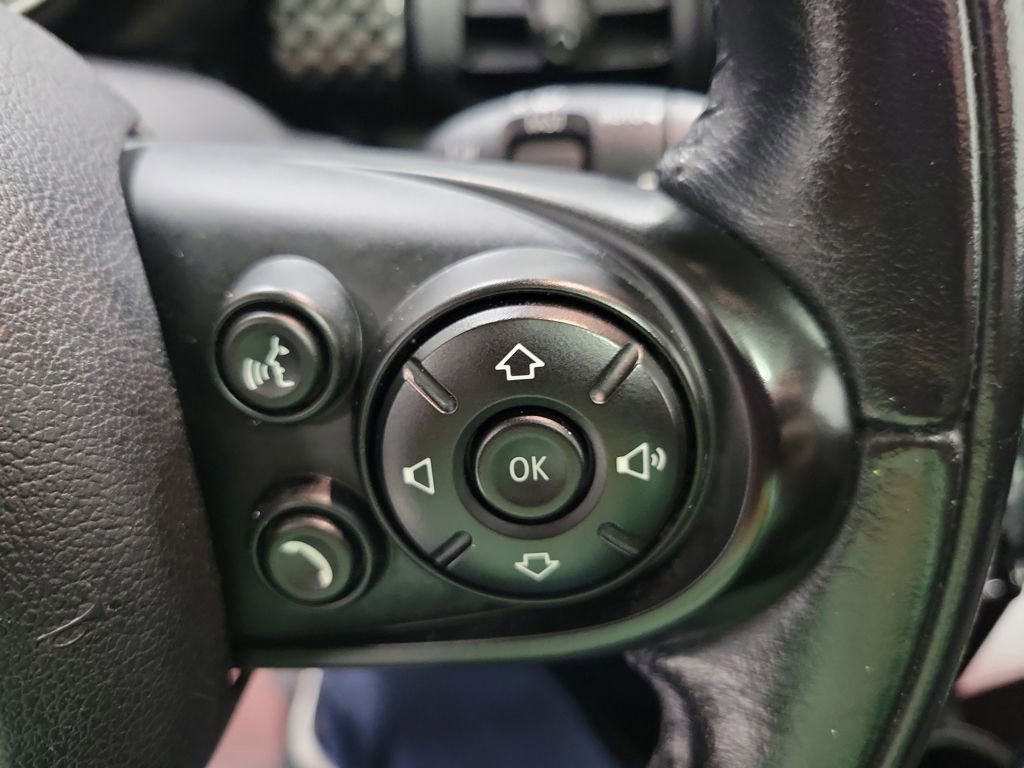 Used 2015 MINI Cooper S image 46