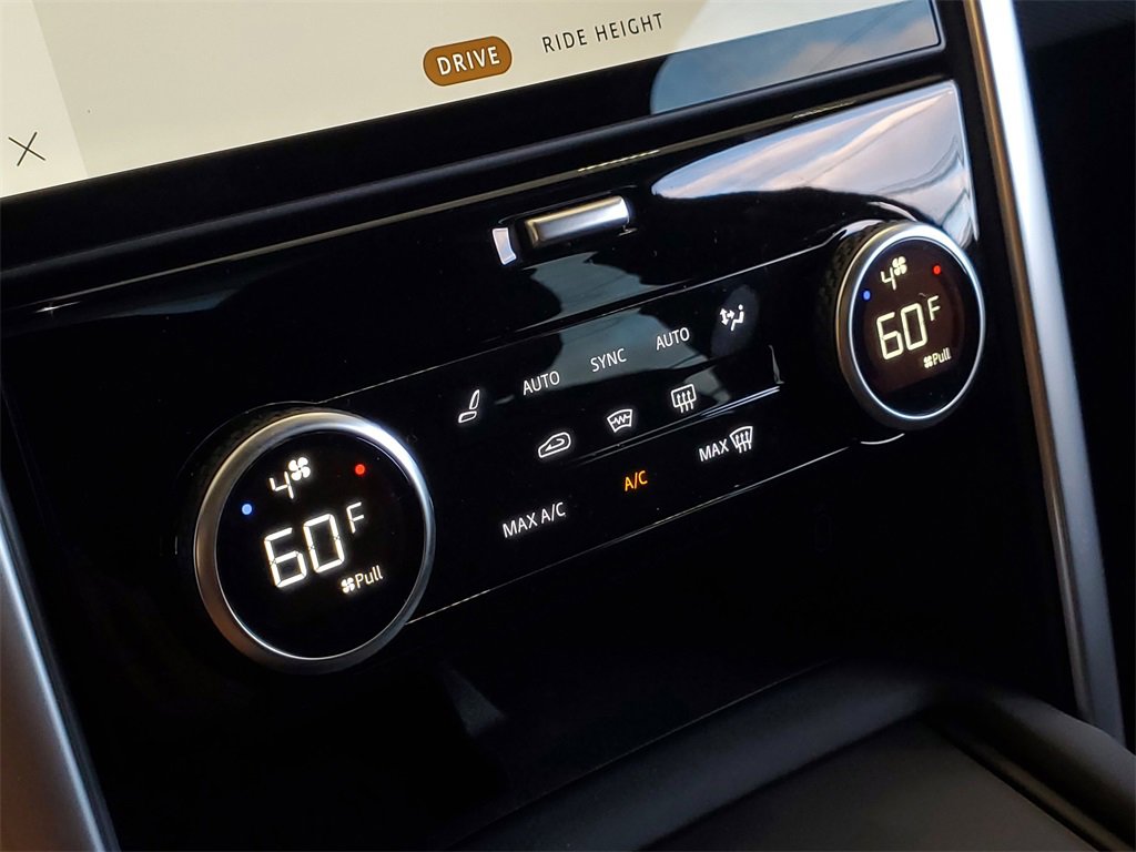 New 2026 Land Rover Discovery Limited Edition image 23