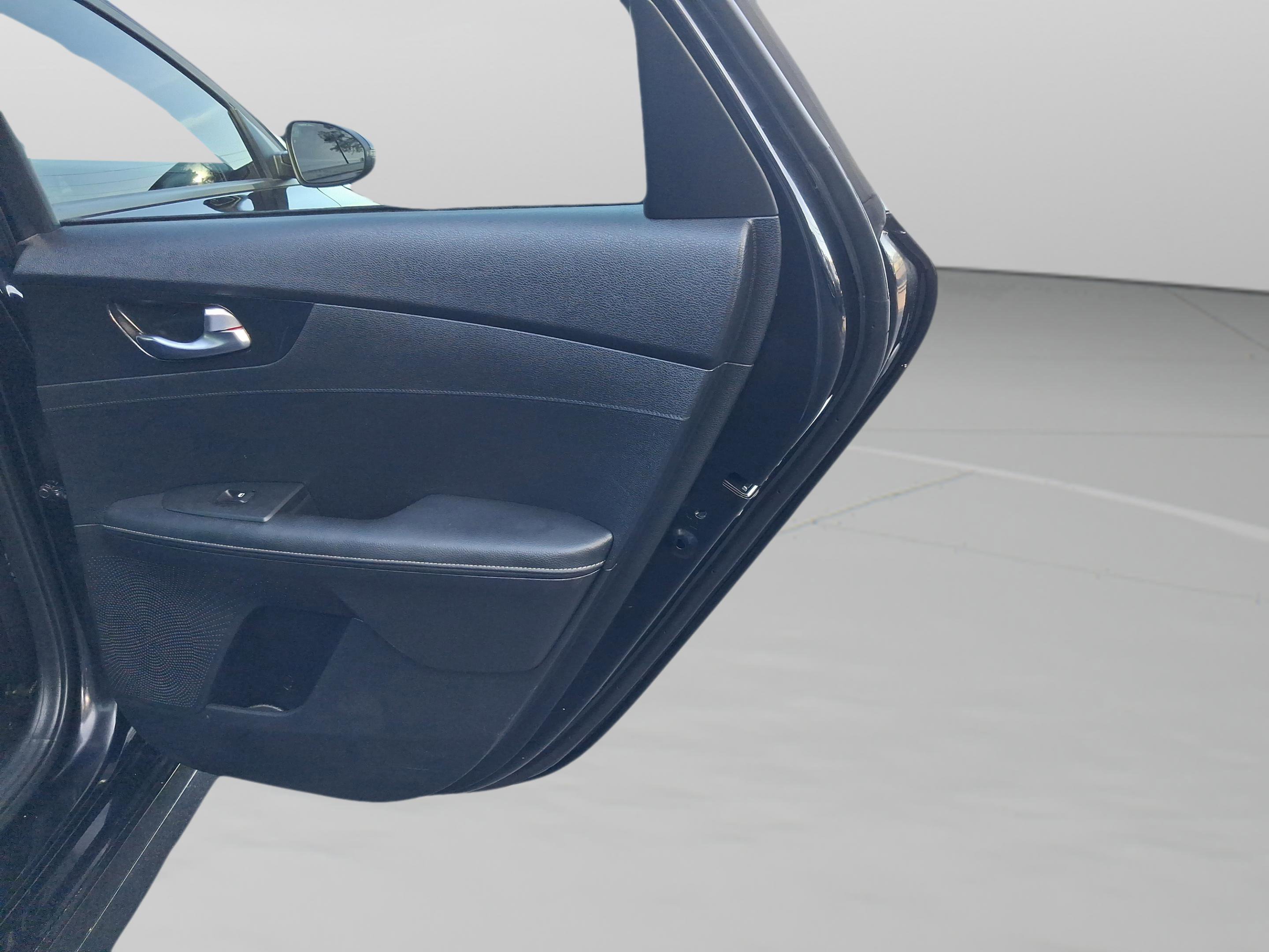 Used 2024 Kia Forte GT-Line w/ GT-Line Premium Package FWD image 34