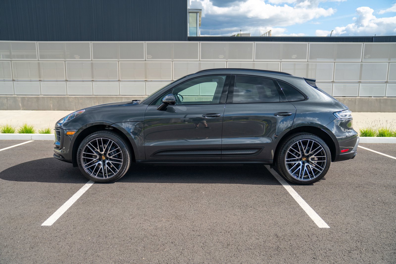 Certified 2026 Porsche Macan AWD/4WD video 2