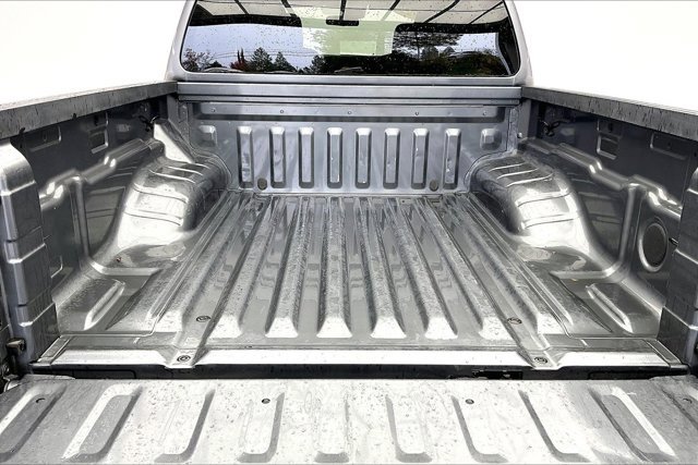 Used 2022 Nissan Frontier SV w/ Technology Package image 27