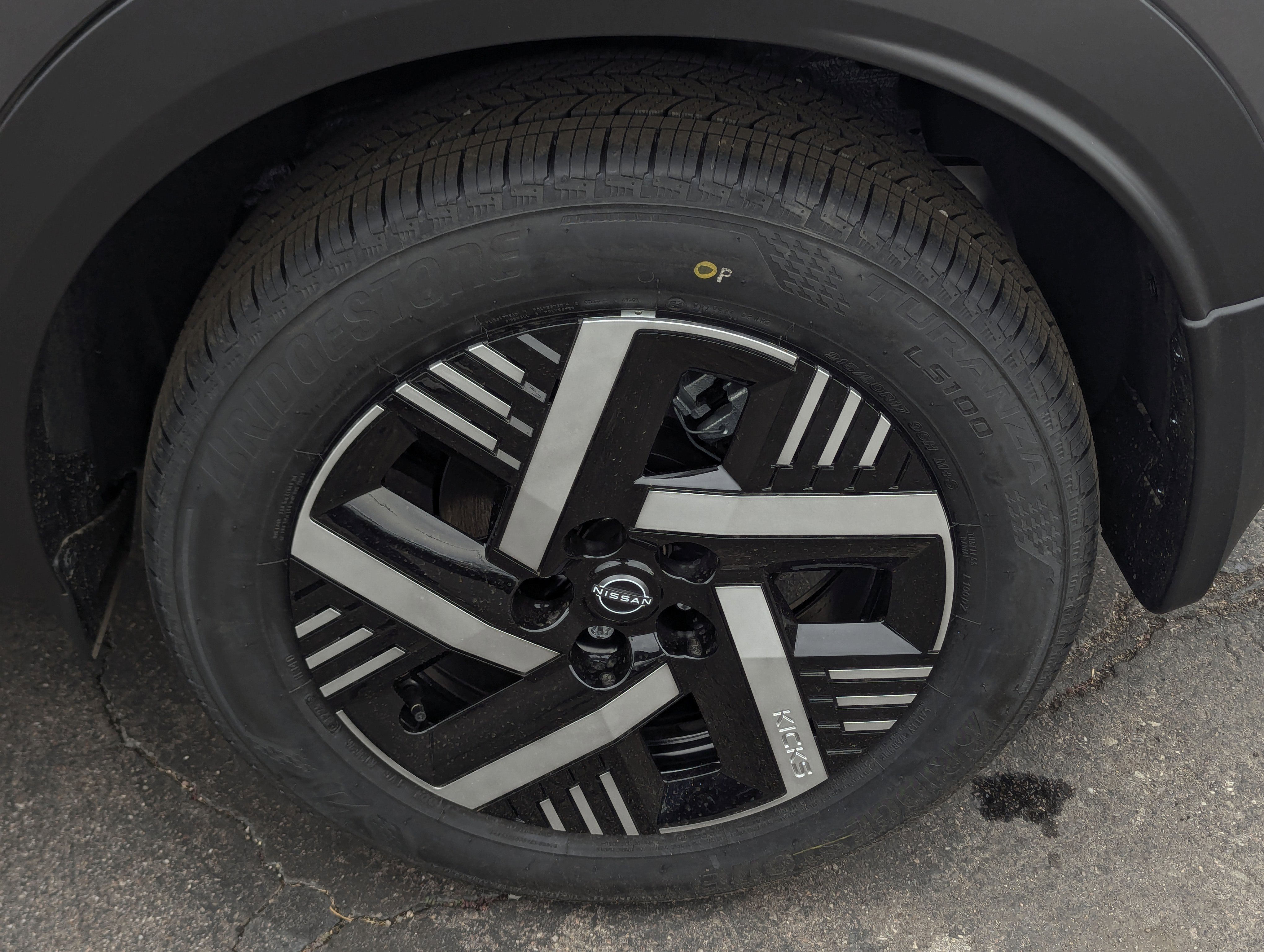 New 2026 Nissan Kicks SV w/ SV Premium Package image 7