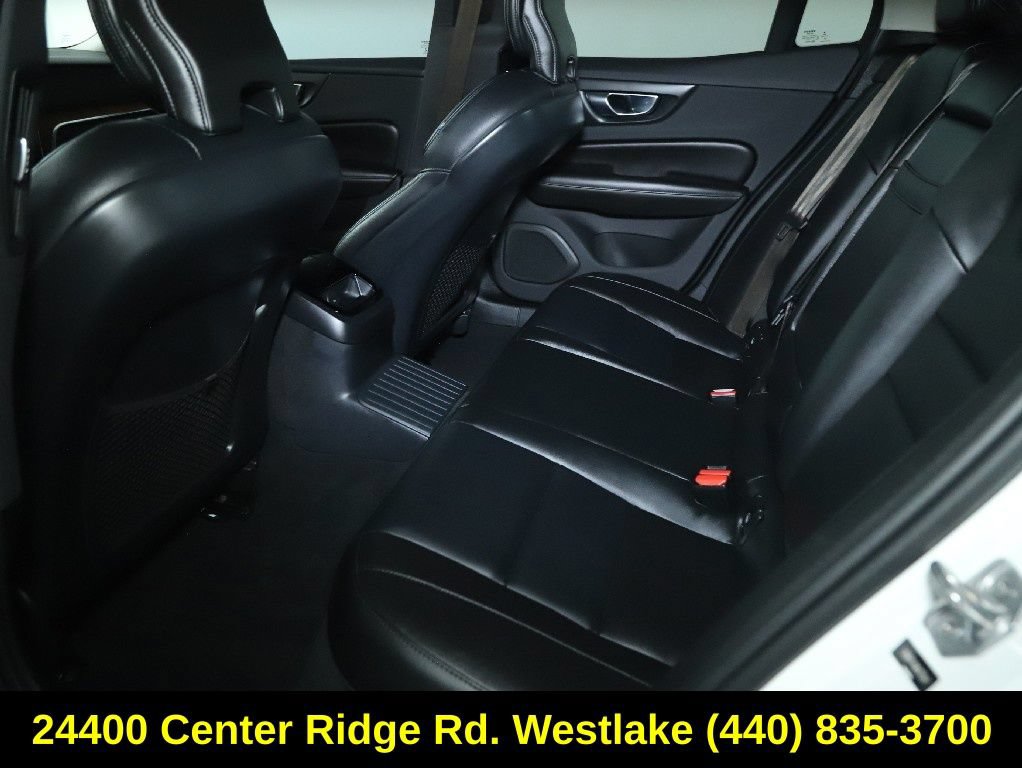 Used 2022 Volvo S60 T8 R-Design Expression AWD/4WD image 14