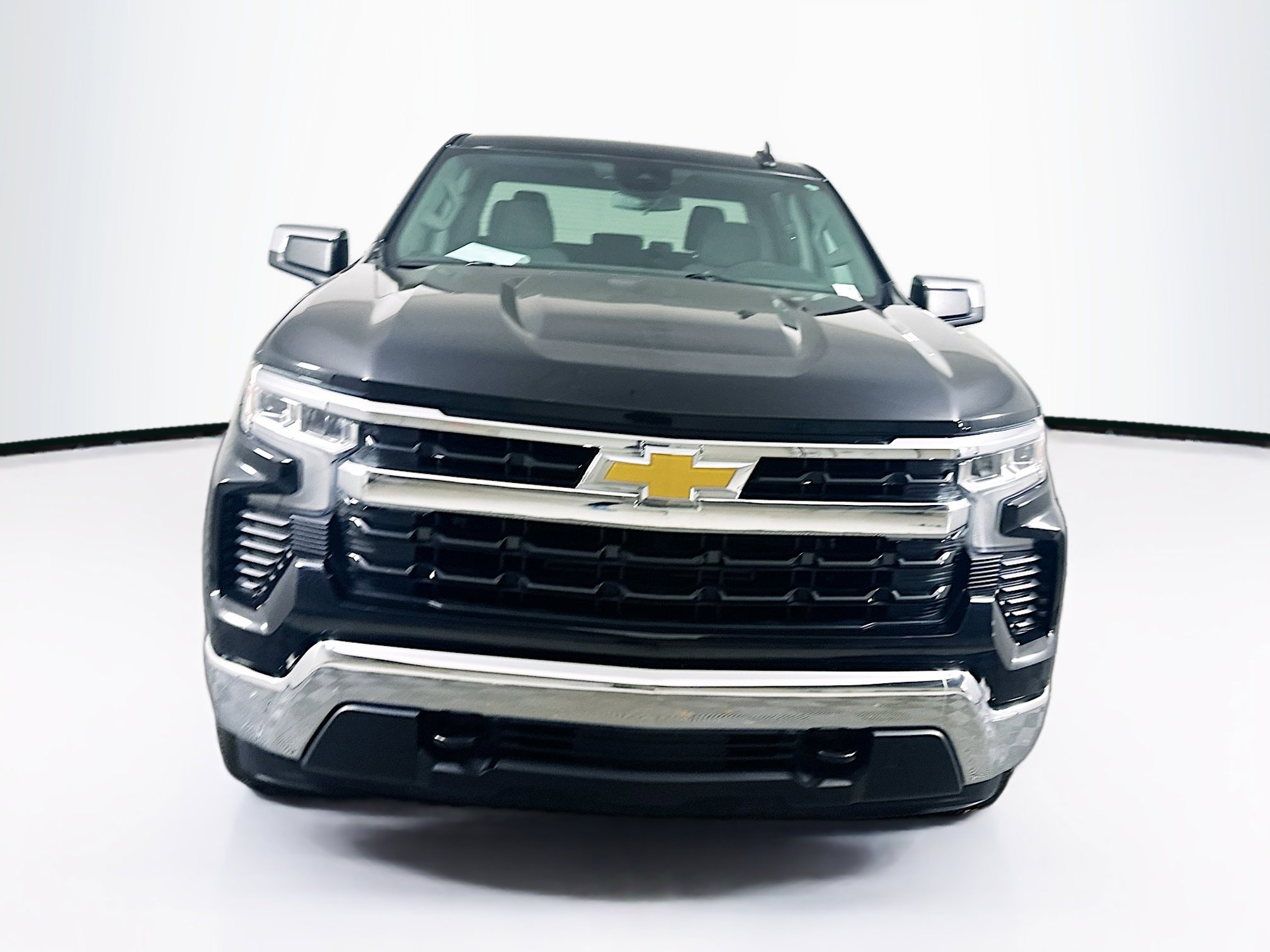 Used 2022 Chevrolet Silverado 1500 LT image 2