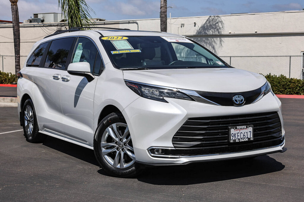 Certified 2024 Toyota Sienna XLE w/ XLE Plus Package