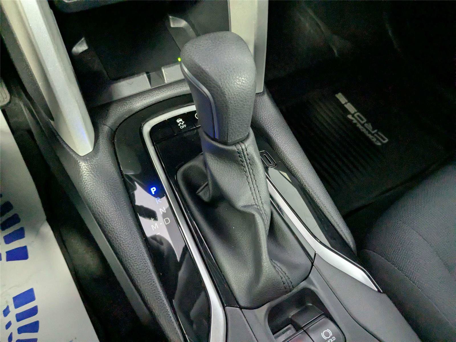 Certified 2025 Toyota Corolla Cross LE image 19