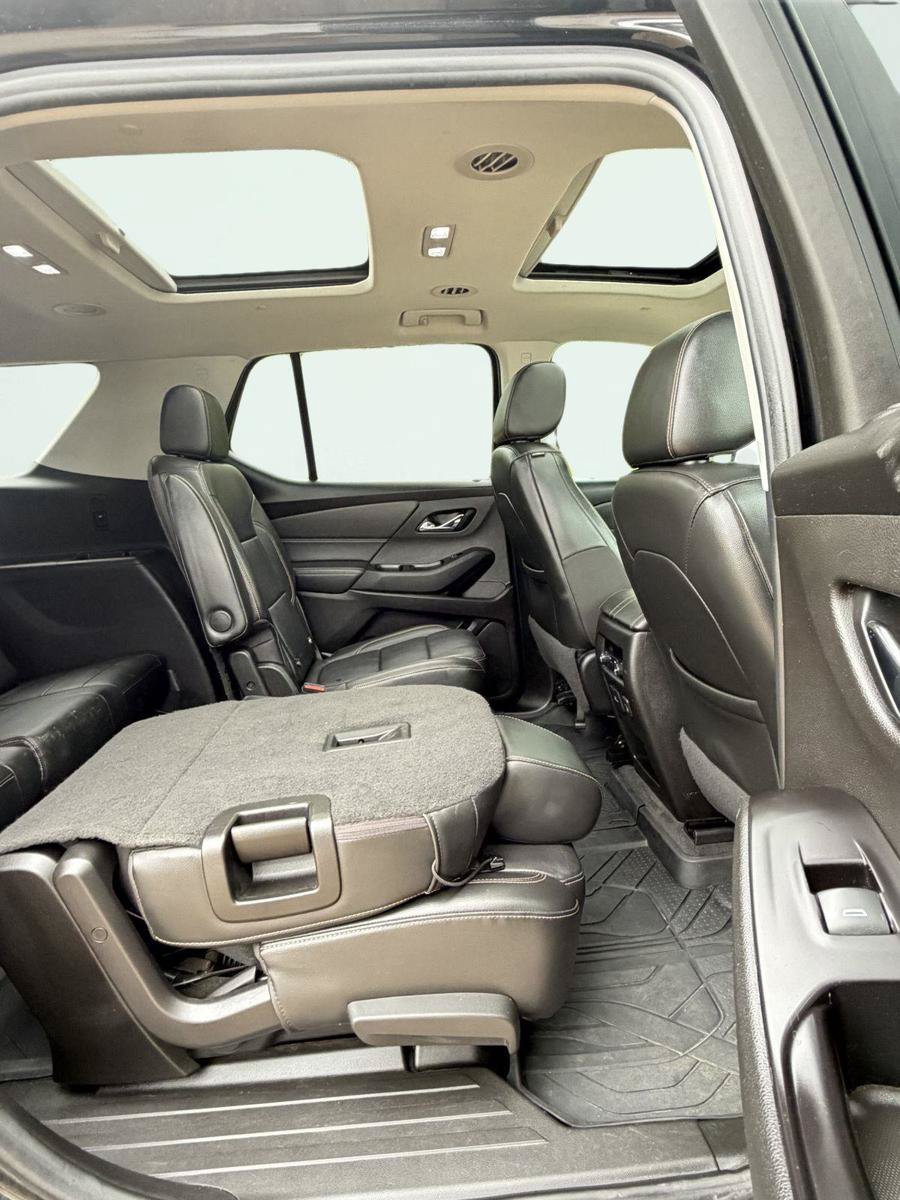 Used 2020 Chevrolet Traverse RS AWD/4WD image 17