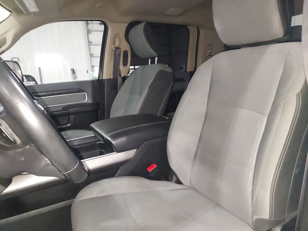 Used 2019 RAM 3500 Big Horn AWD/4WD image 17
