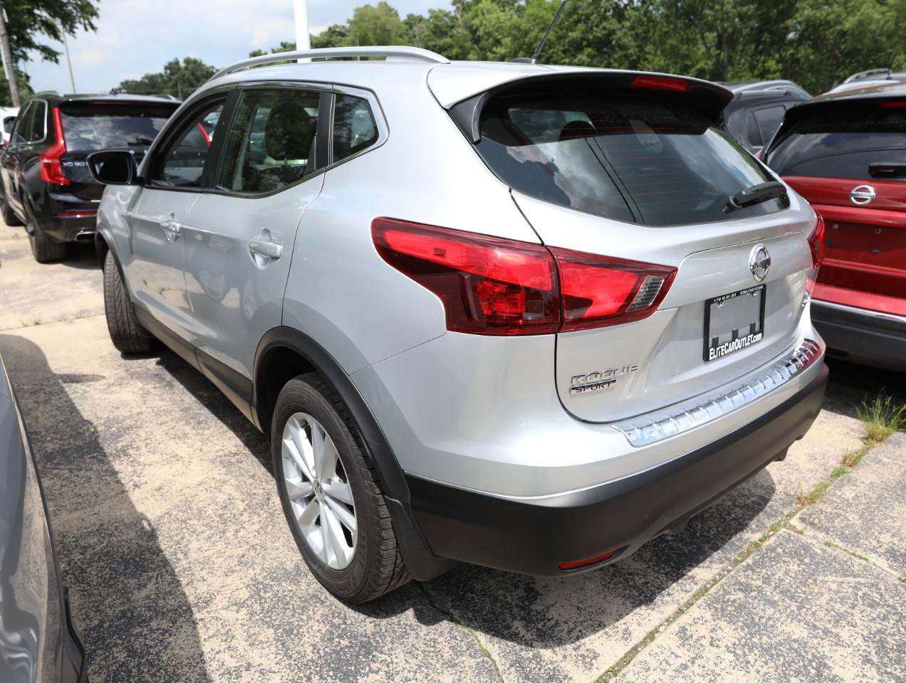 Used 2017 Nissan Rogue Sport SV AWD/4WD image 9