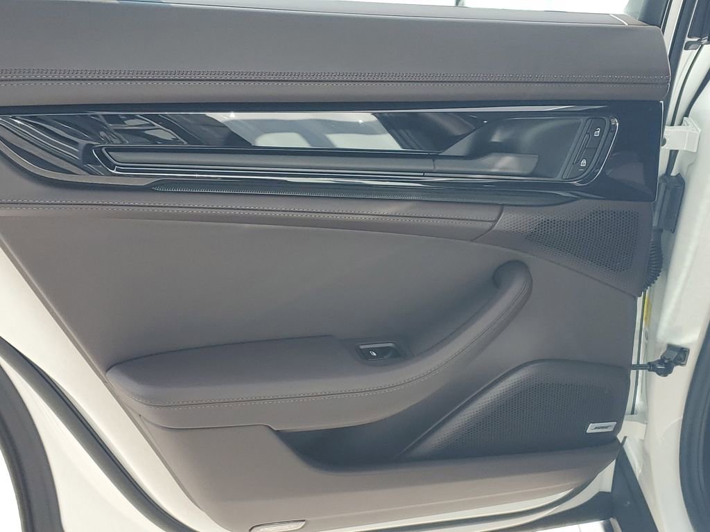 New 2026 Porsche Panamera image 19