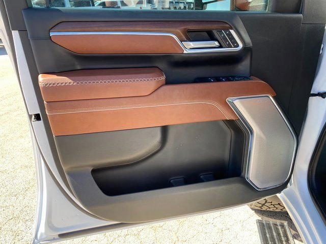 Used 2024 GMC Sierra 3500 Denali Ultimate image 10