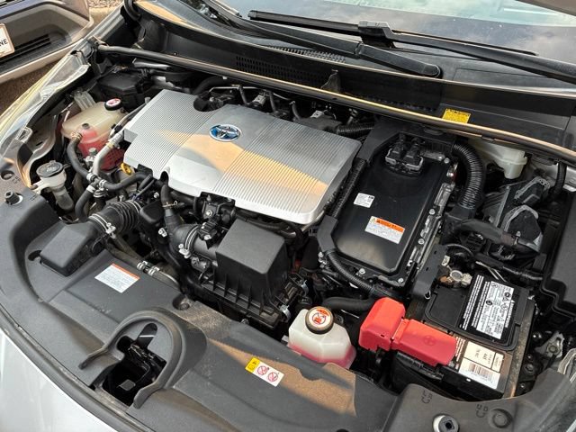 Used 2017 Toyota Prius Four w/ Advanced Technology Package FWD image 33