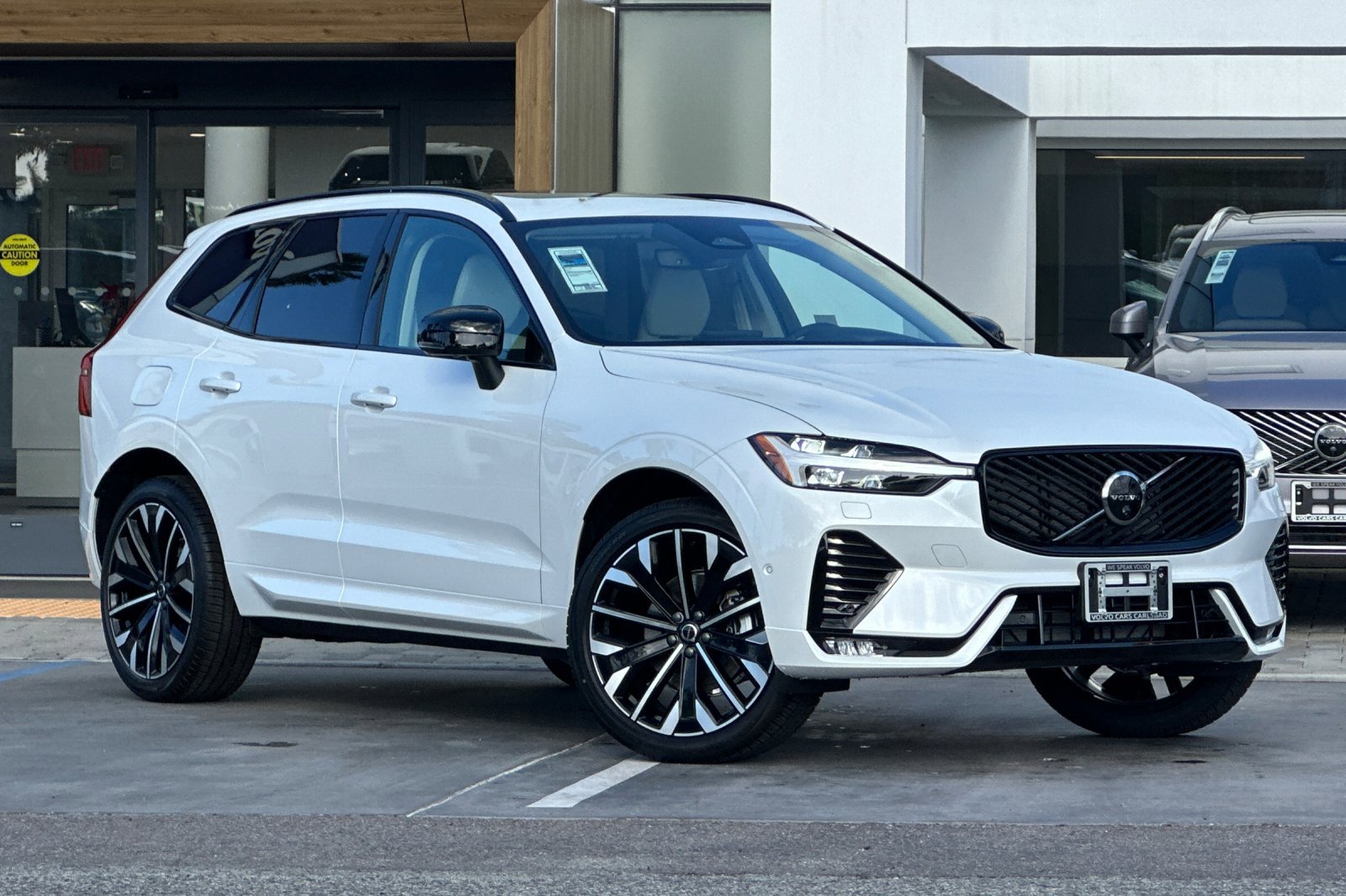 New 2026 Volvo XC60 B5 Ultra w/ Protection Package Premier image 2