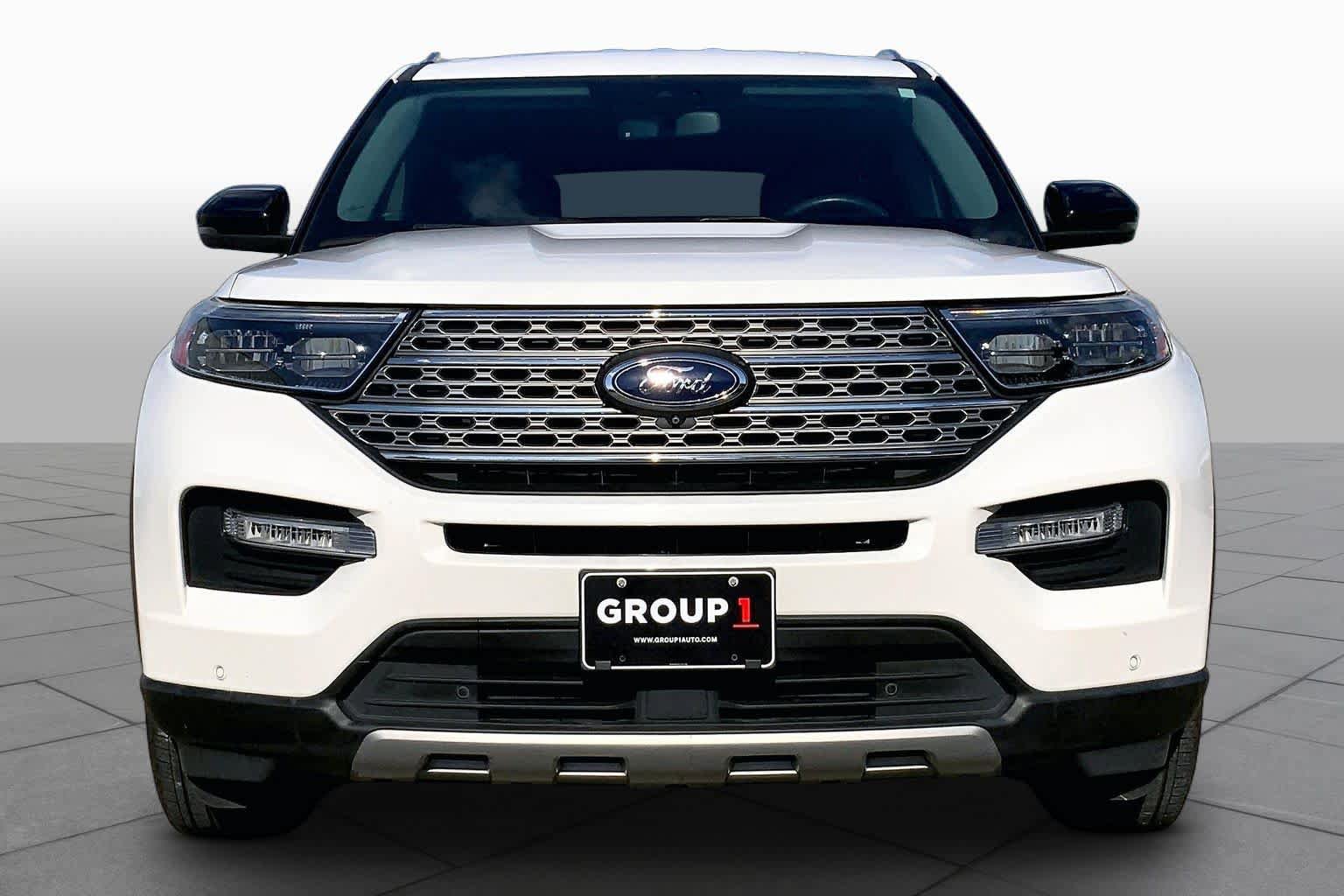 Used 2021 Ford Explorer Limited w/ Equipment Group 301A RWD image 4
