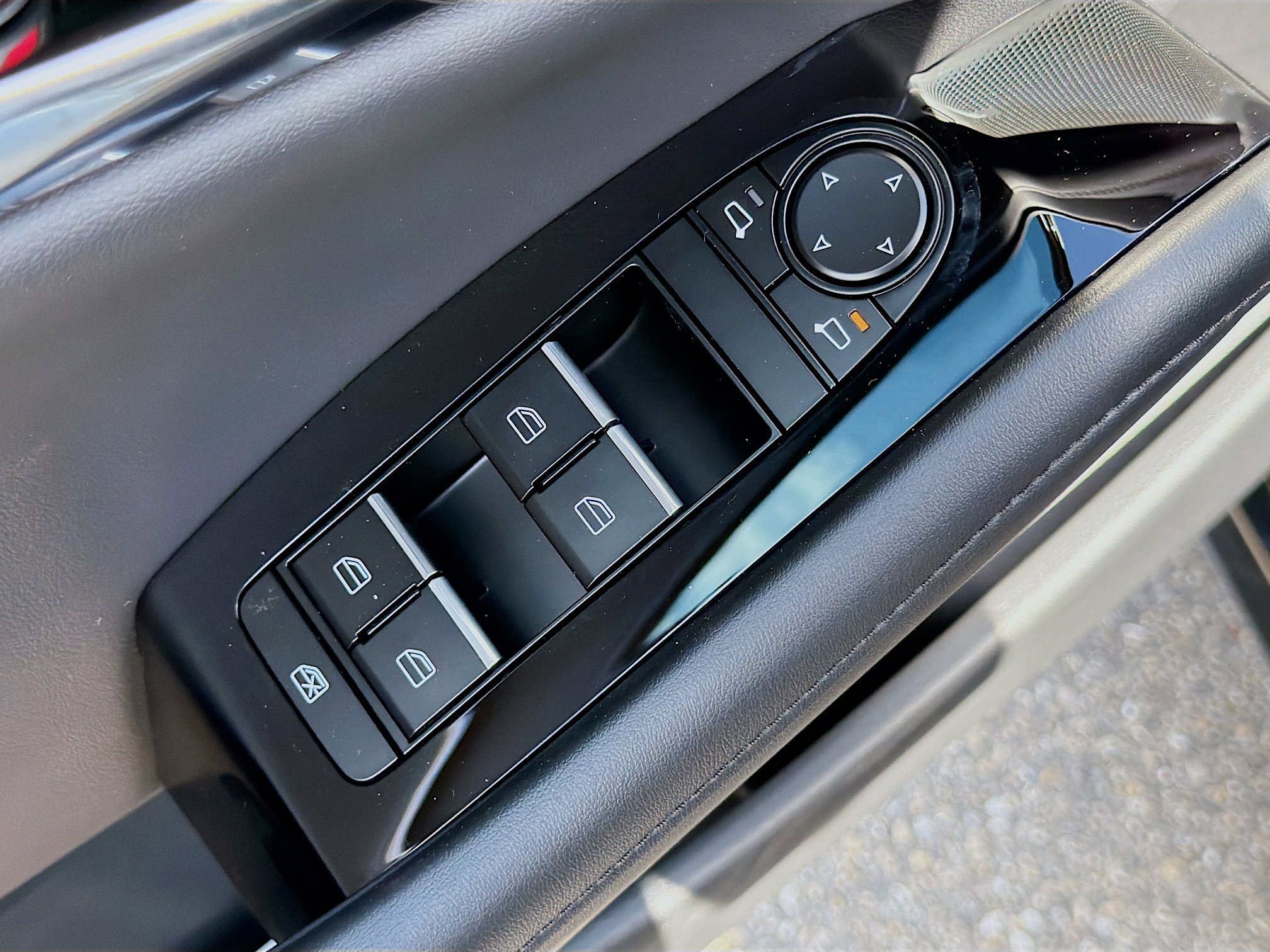 New 2026 MAZDA MAZDA3 2.5 S Hatchback w/ Premium Pkg FWD image 22