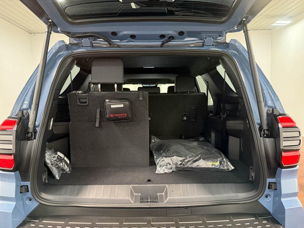 Used 2025 Toyota 4Runner Limited w/ Tow Technology Package image 65