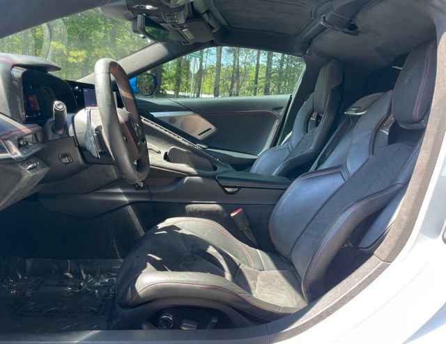 Used 2020 Chevrolet Corvette Stingray Premium Cpe w/ 3LT Preferred Equipment Group image 17