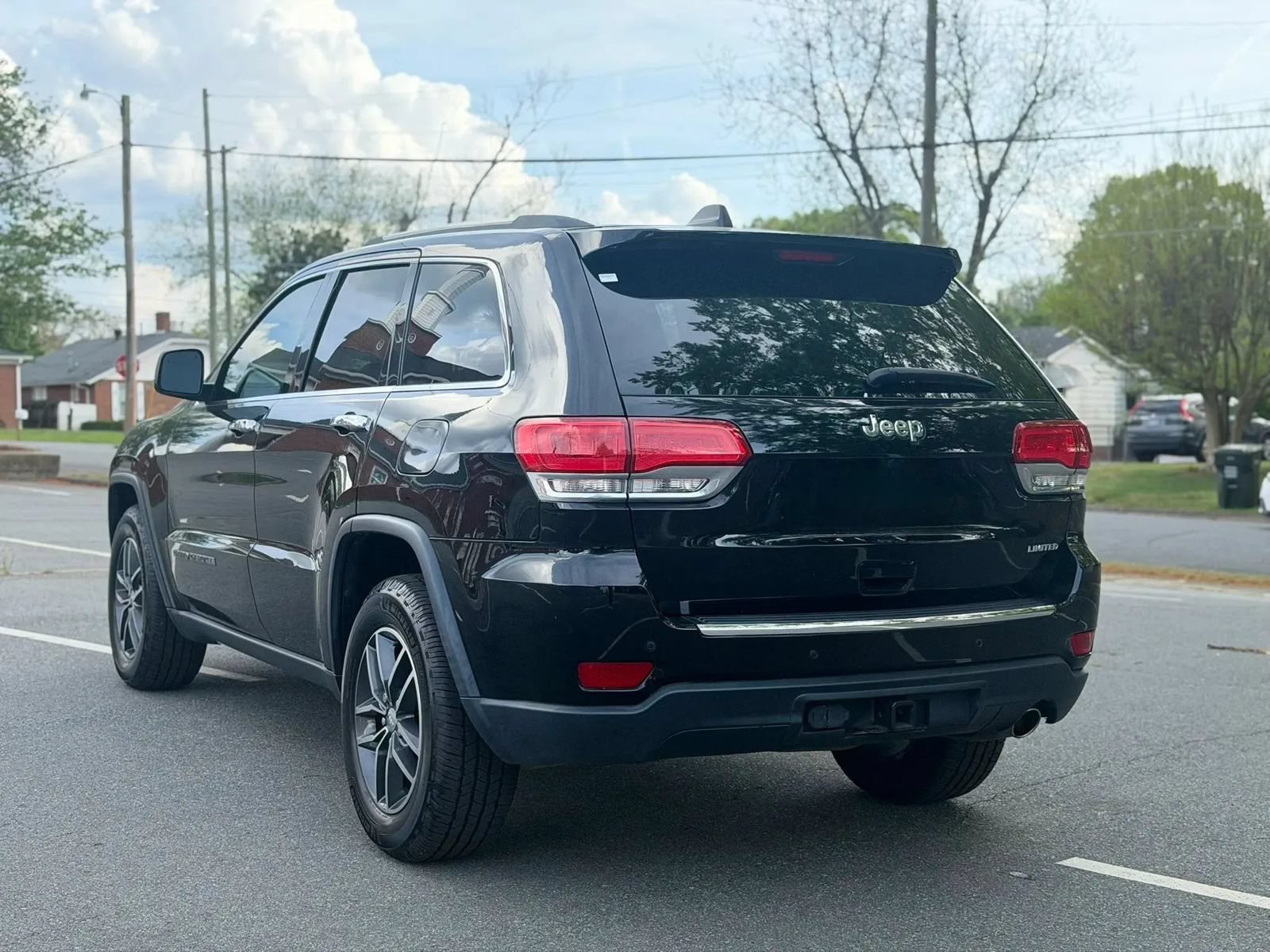 Used 2018 Jeep Grand Cherokee Limited w/ Trailer Tow Group IV RWD image 4