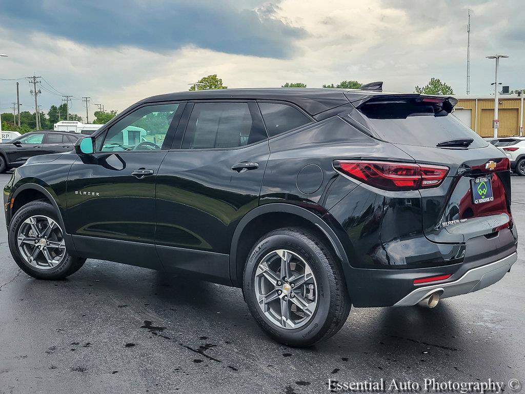 Certified 2025 Chevrolet Blazer LT AWD/4WD image 9