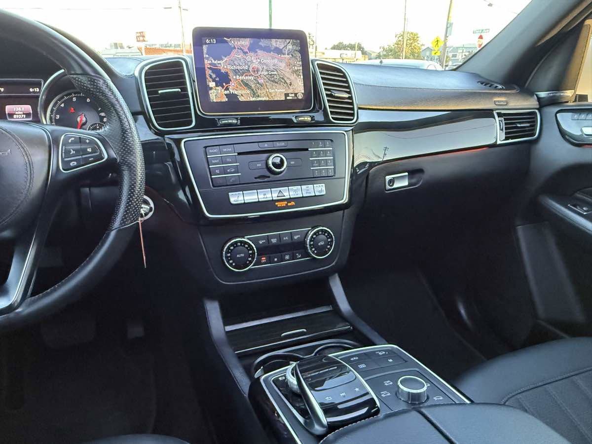 Used 2019 Mercedes-Benz GLS 450 4MATIC image 17