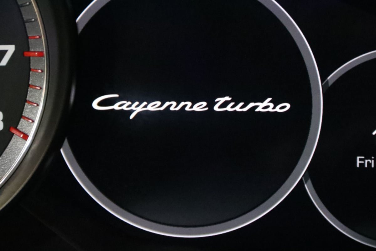 Used 2020 Porsche Cayenne Turbo AWD/4WD image 17