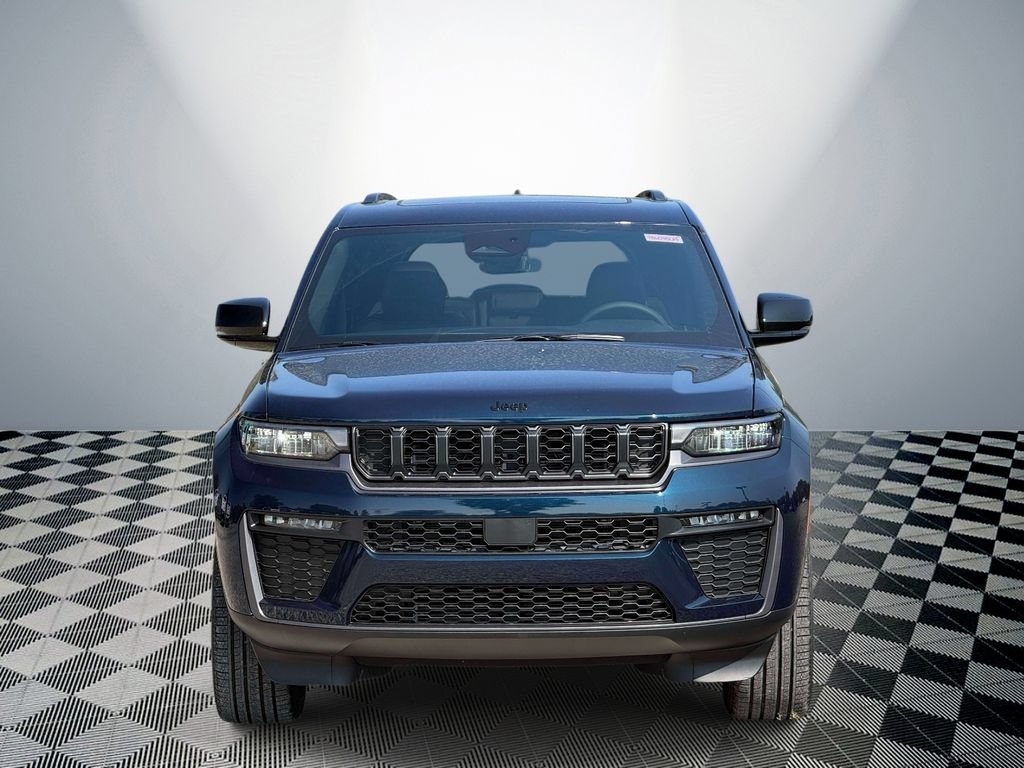 New 2026 Jeep Grand Cherokee Limited w/ Limited Altitude Package AWD/4WD image 2