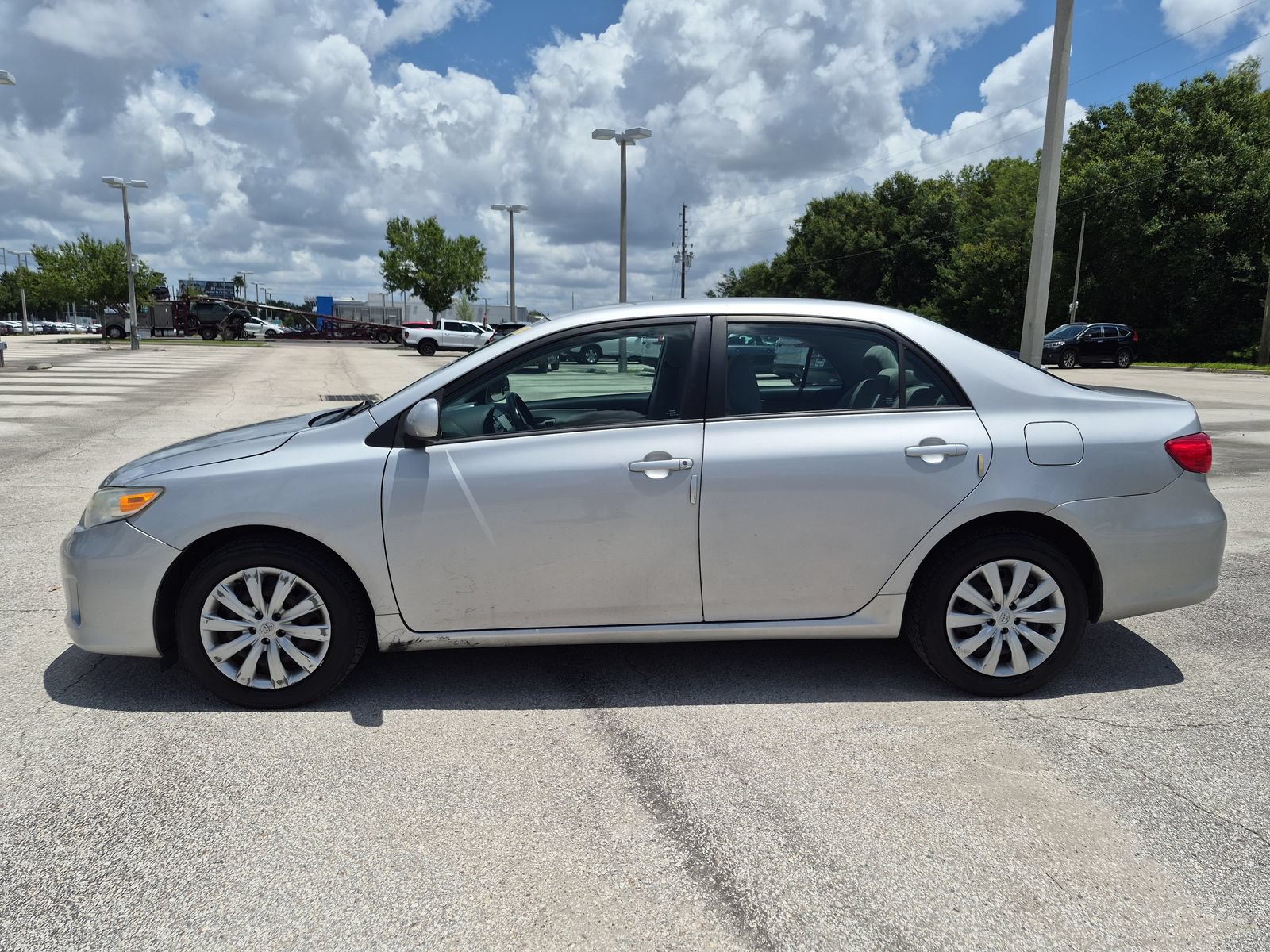 Used 2012 Toyota Corolla LE FWD image 3
