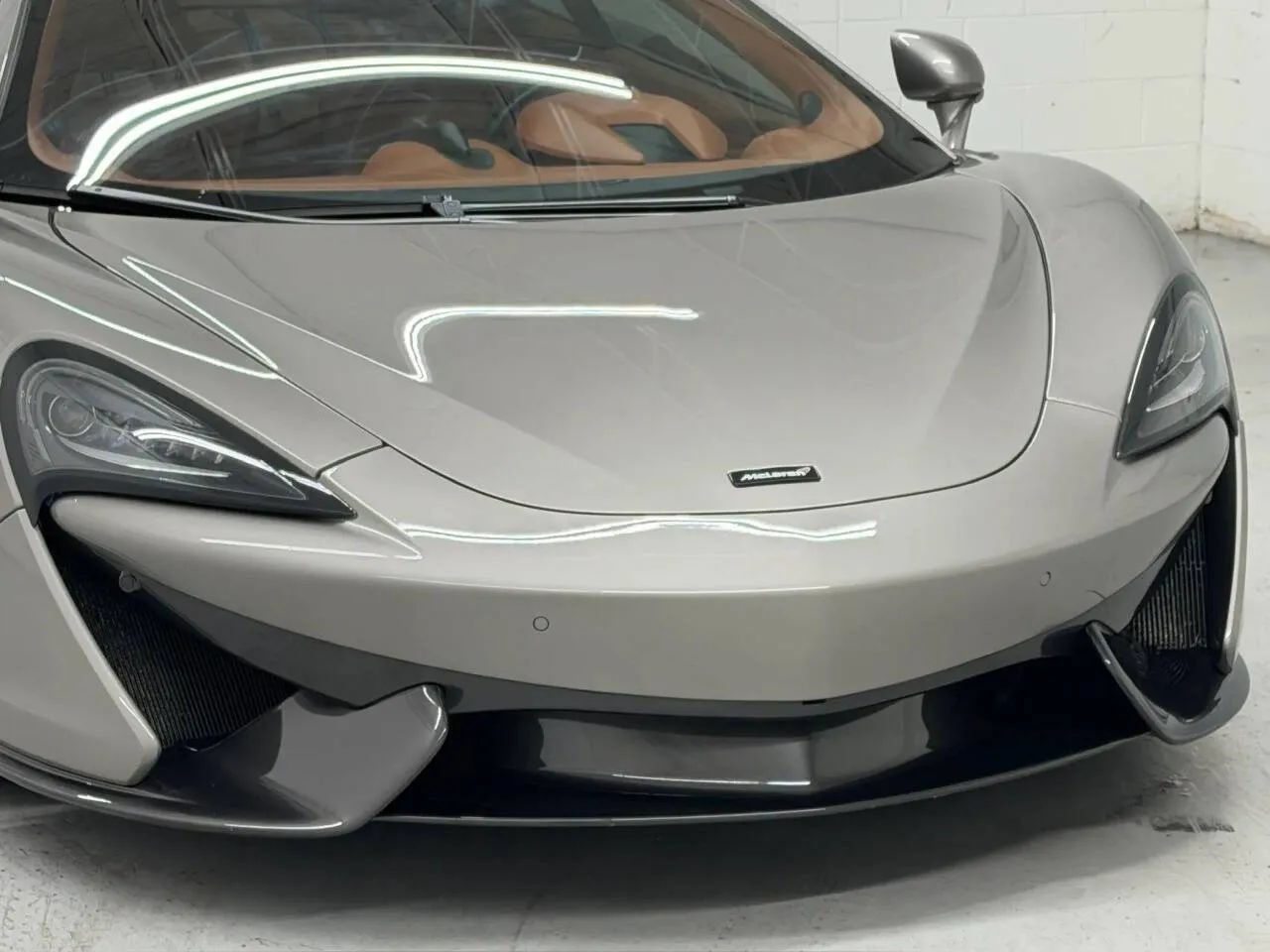 Used 2017 McLaren 570S RWD image 32