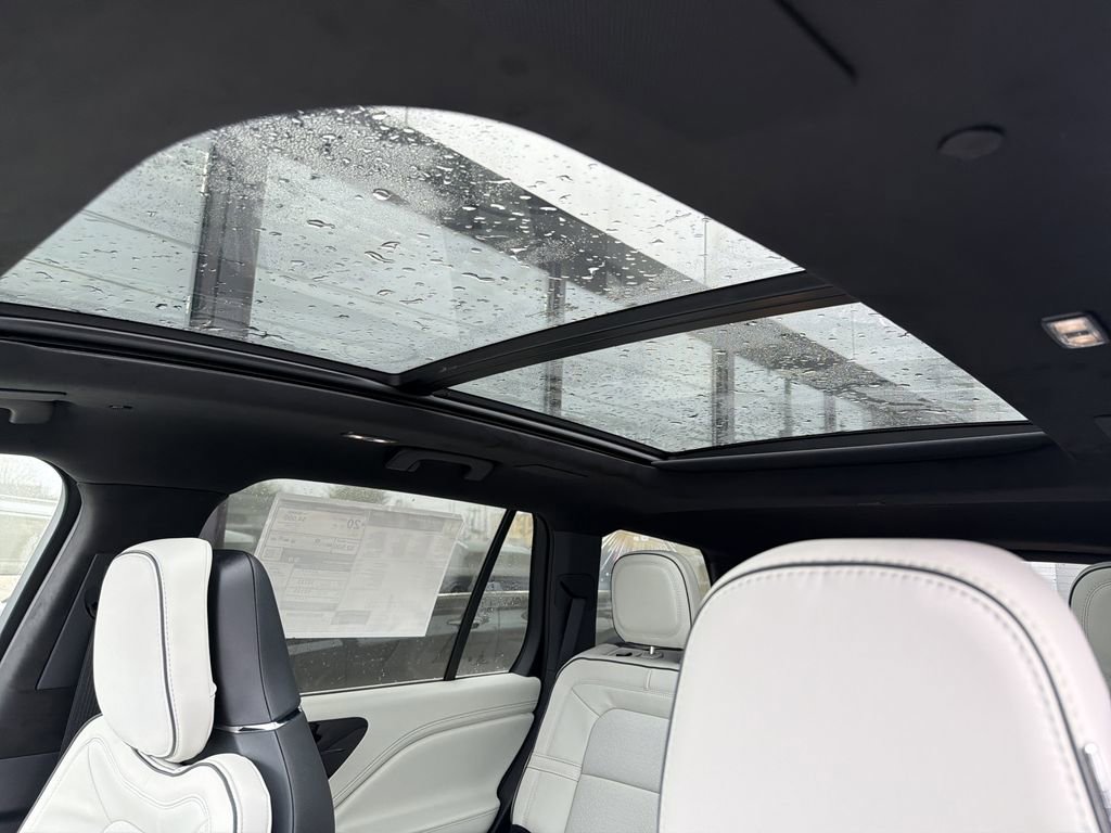 New 2026 Lincoln Aviator Black Label w/ Dynamic Handling Package image 12
