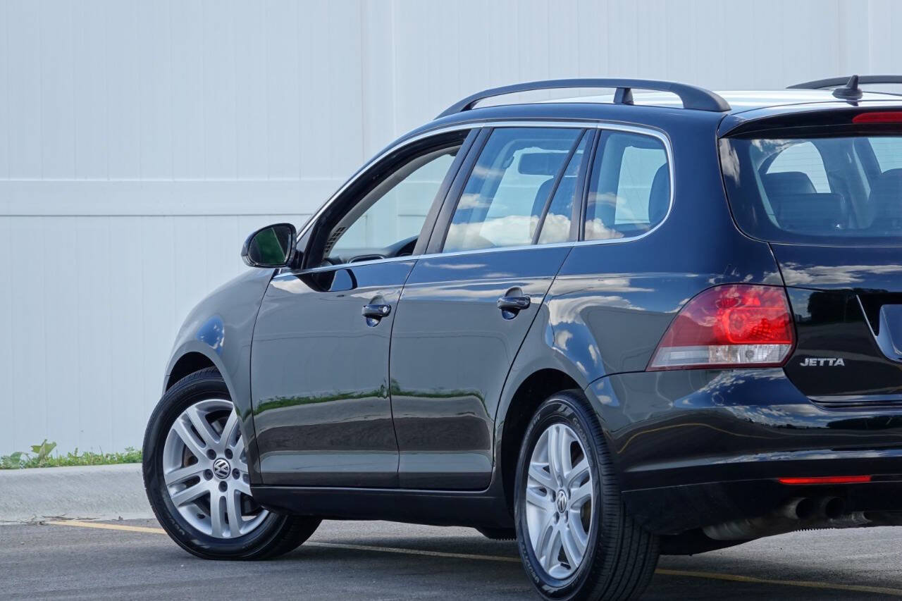 Used 2013 Volkswagen Jetta TDI FWD image 21