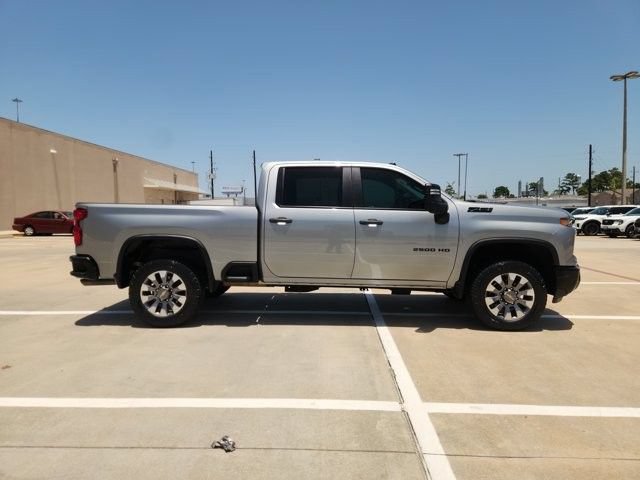 Used 2024 Chevrolet Silverado 2500 Custom w/ Custom Value Package AWD/4WD image 4