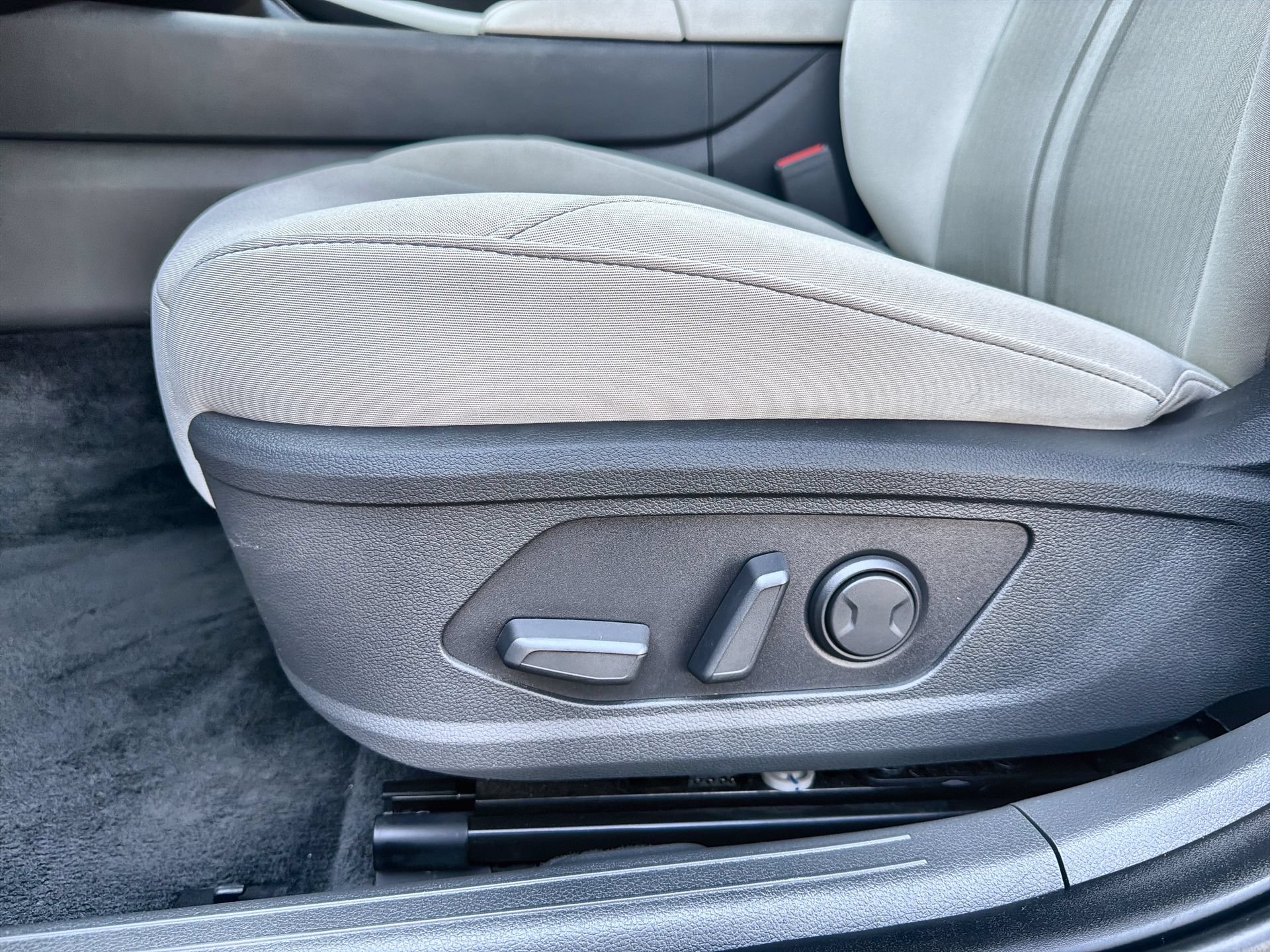 Used 2024 Hyundai Sonata SEL FWD image 12