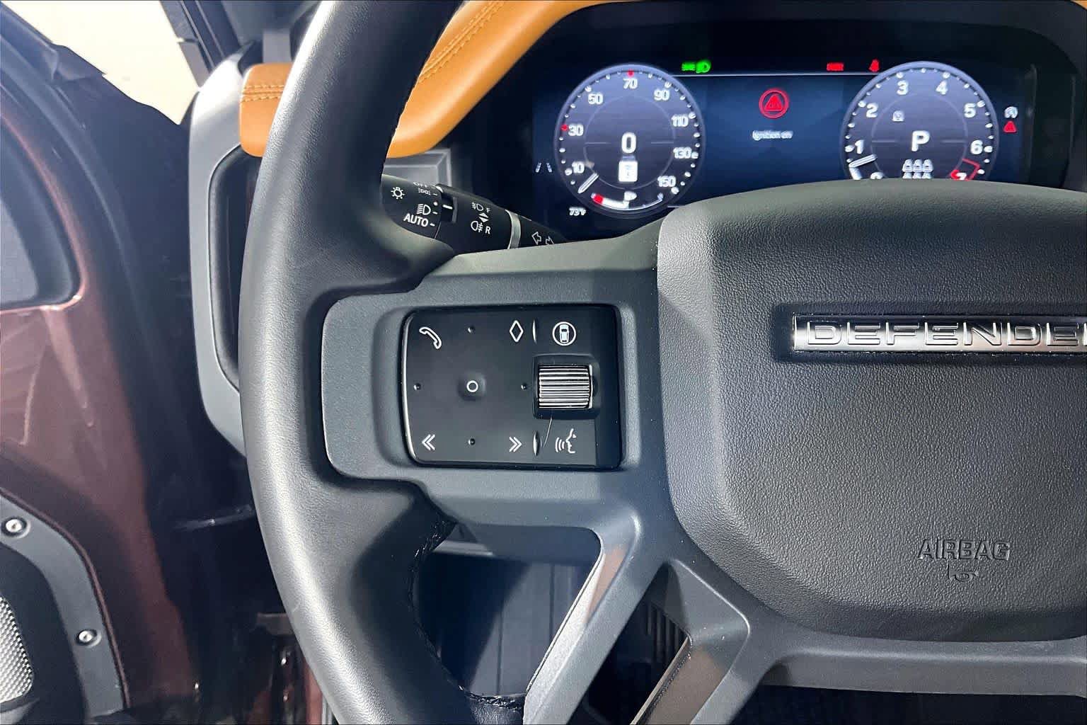 Used 2024 Land Rover Defender 130 X-Dynamic SE image 22