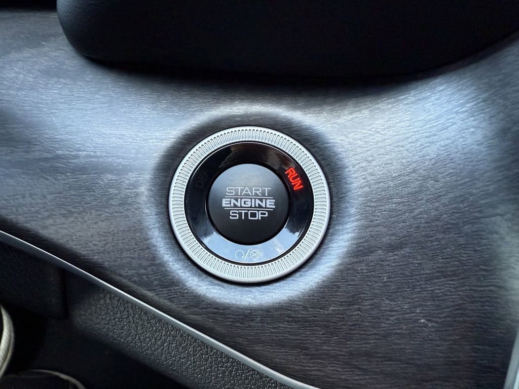 New 2025 Jeep Grand Cherokee L Limited w/ Luxury Tech Group II image 22