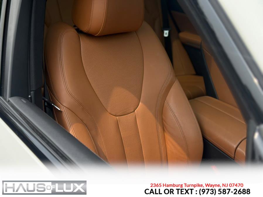 Used 2022 BMW X5 xDrive40i w/ M Sport Package image 4