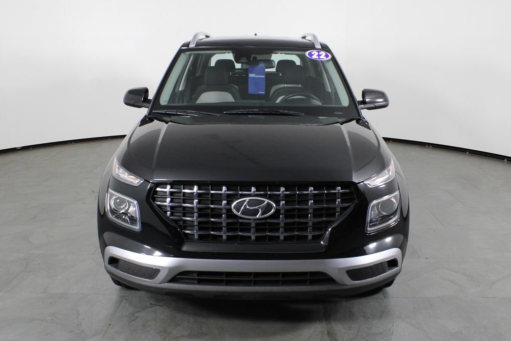 Certified 2022 Hyundai Venue SEL FWD image 14