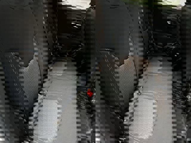 Used 2021 Jeep Renegade Latitude w/ Sun & Sound Group image 28