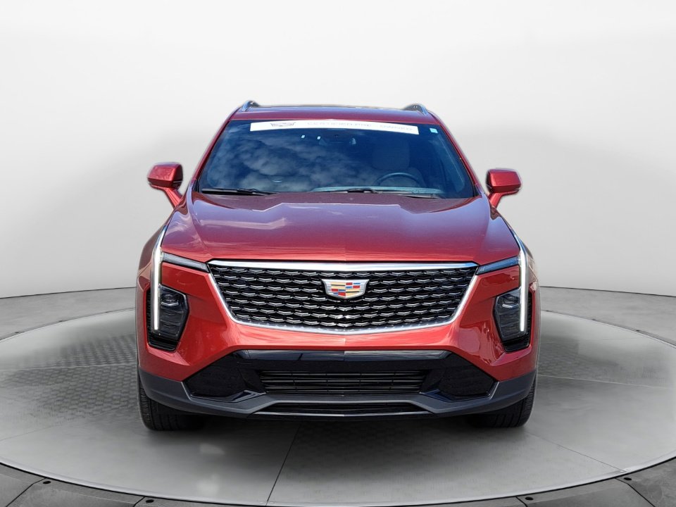 Used 2025 Cadillac XT4 Premium Luxury w/ Cold Weather Package FWD image 2