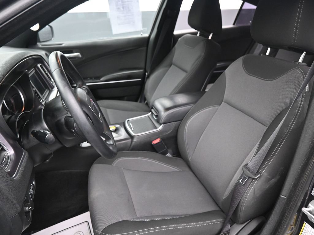 Used 2018 Dodge Charger SXT image 22