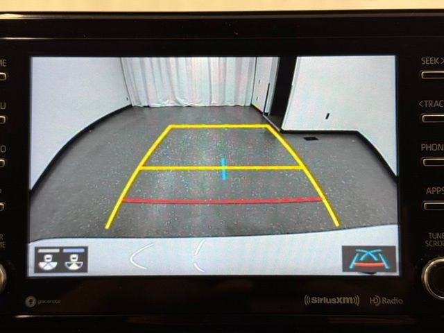 Certified 2021 Toyota Venza LE w/ Carpet Mat Package (TMS) AWD/4WD image 17