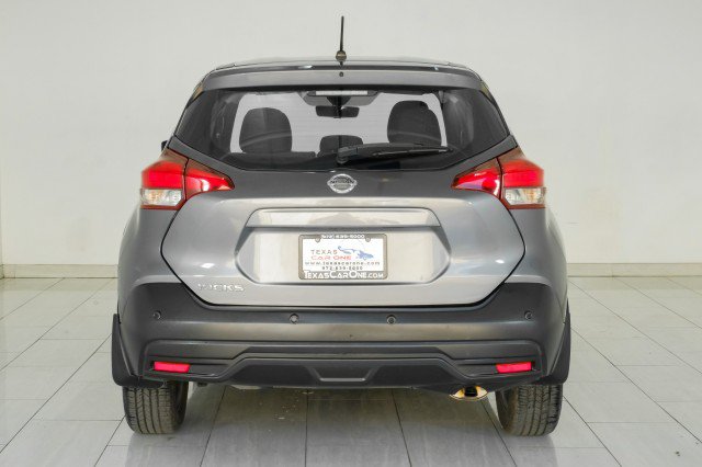 Used 2020 Nissan Kicks S w/ Interior Electronics Package FWD image 7