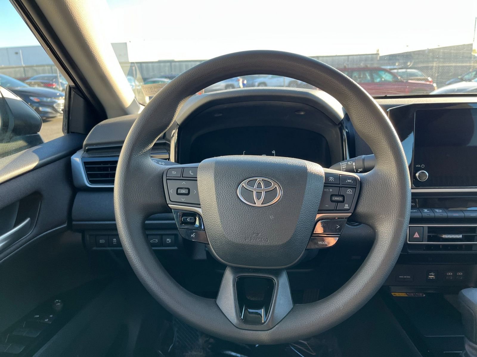 Used 2025 Toyota Camry LE image 27