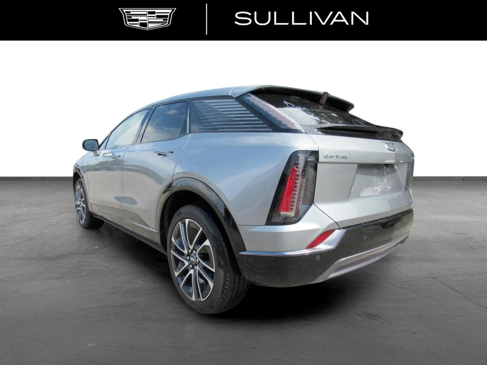 Certified 2025 Cadillac Optiq Sport 2 w/ LPO, Floor Liner Package AWD/4WD image 6