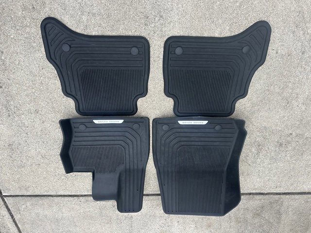 Used 2023 Land Rover Range Rover Sport SE image 39